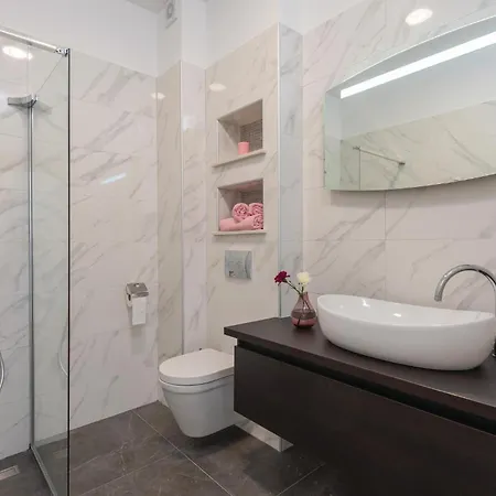 Pet Friendly In Prigradica