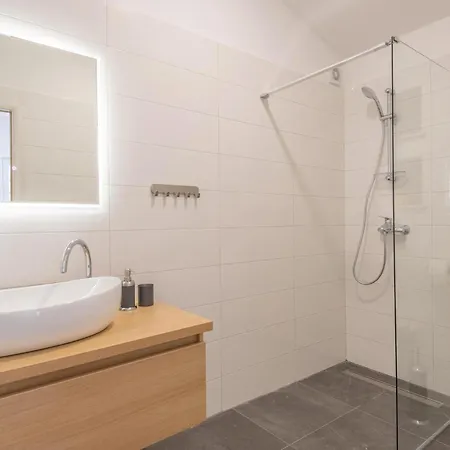 Pet Friendly In * Prigradica